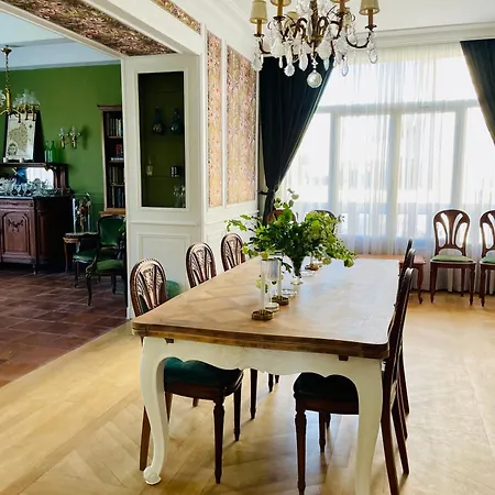 La Maison Au Toit Pensjonat *
