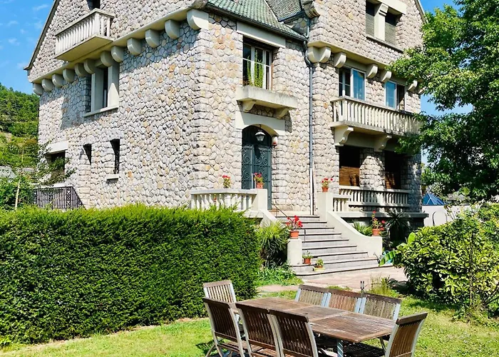 La Maison Au Toit ゲストハウス 4*