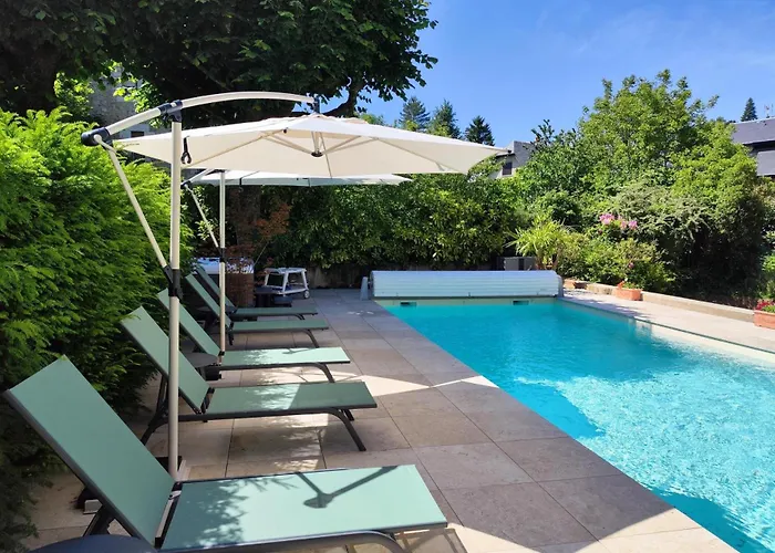 ゲストハウス La Maison Au Toit エスパリオン