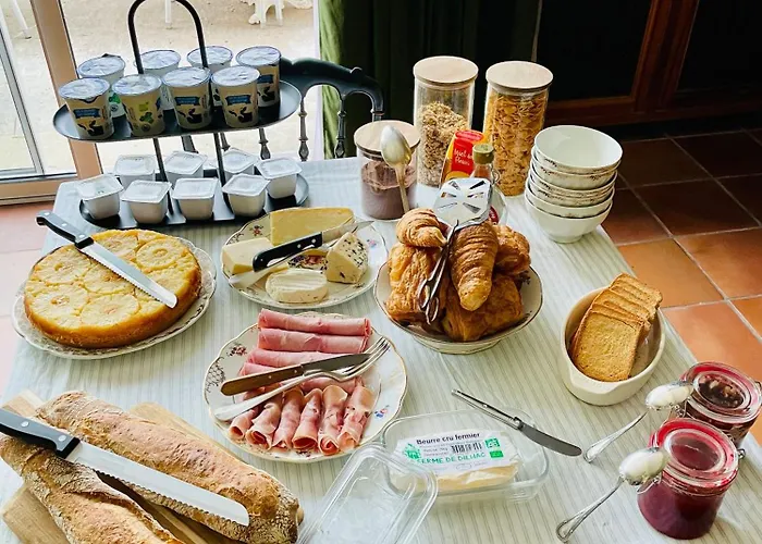 ゲストハウス La Maison Au Toit エスパリオン