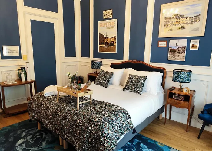 ゲストハウス La Maison Au Toit 4*