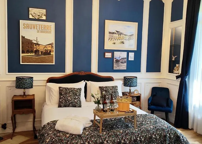 La Maison Au Toit ゲストハウス エスパリオン