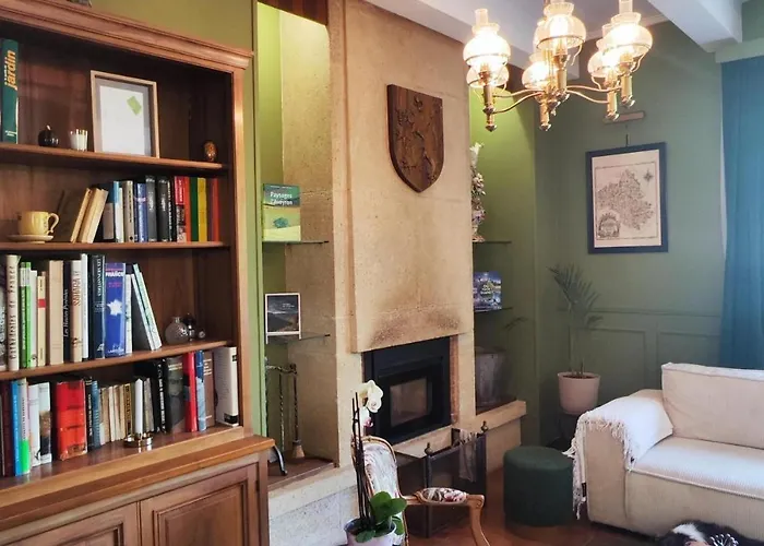 La Maison Au Toit ゲストハウス エスパリオン