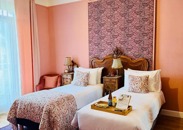 La Maison Au Toit ゲストハウス エスパリオン