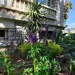 La Maison Au Toit 4* Espalion