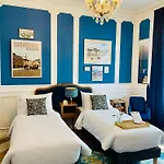 La Maison Au Toit Guest house 4*