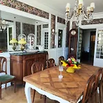 La Maison Au Toit Penzion Espalion