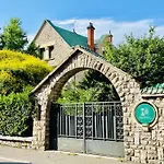 La Maison Au Toit Penzion Espalion
