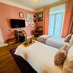 Penzion La Maison Au Toit 4*