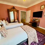 La Maison Au Toit 4* Espalion