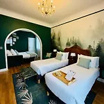 La Maison Au Toit Penzion 4*