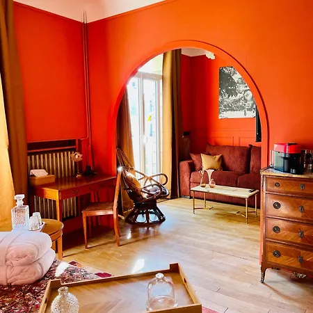 La Maison Au Toit בית הארחה