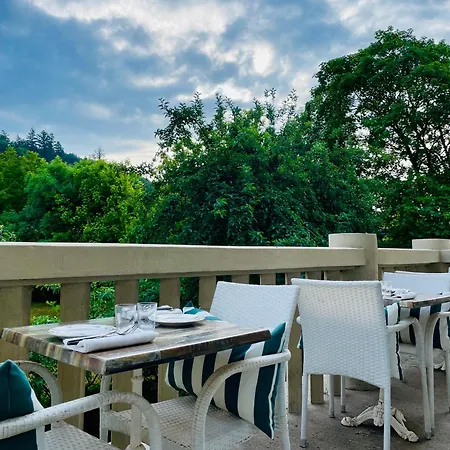 La Maison Au Toit Penzion 4*