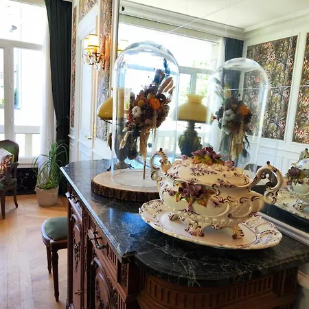 La Maison Au Toit אספאיו