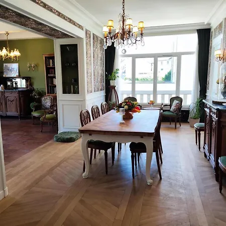 Casa de hóspedes La Maison Au Toit 4*