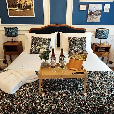 La Maison Au Toit Espalion