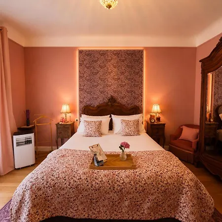 Casa de hóspedes La Maison Au Toit 4*
